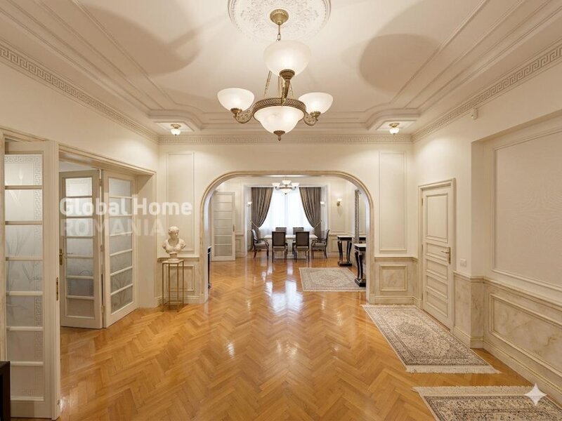 Domenii, Casin, 1 Mai, interbelic Art Deco Villa 440 sqm, land 566 sqm